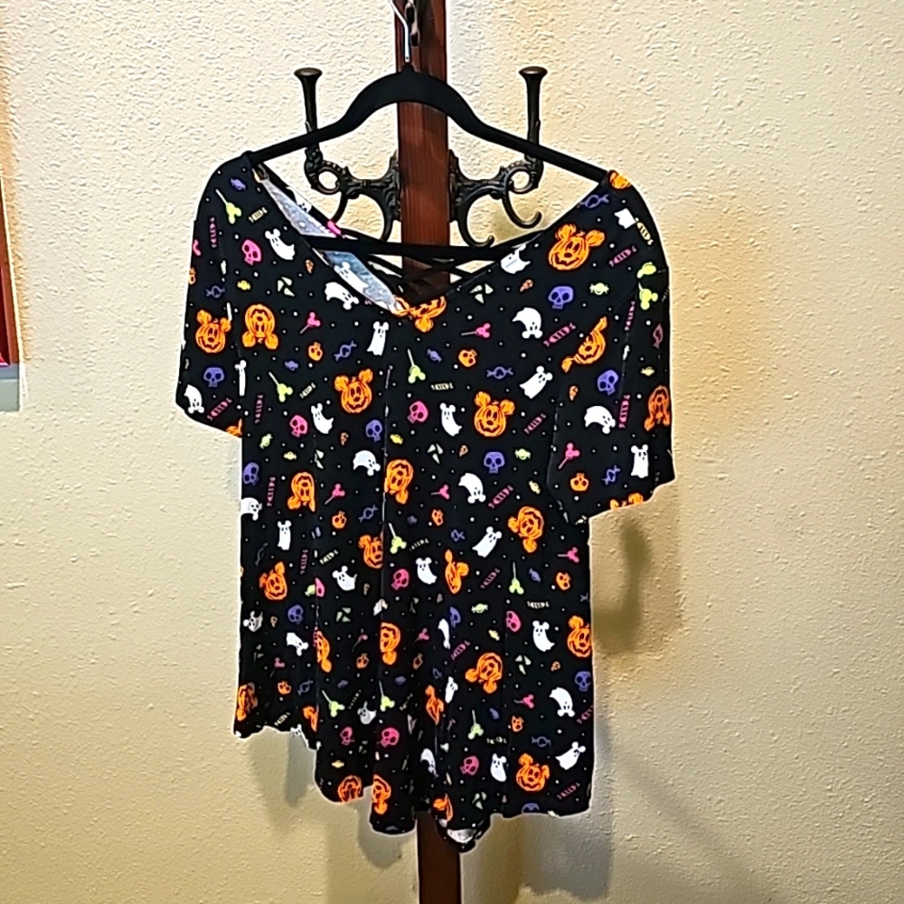 Disney Parks Halloween V Neck‎